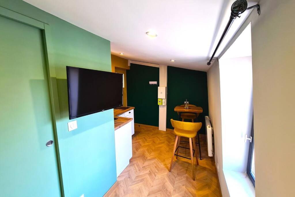 Le Cocon Valenciennois - Hypercentre - Netflix - Toutes Chaines Tv - Vieux Valenciennes Apartamento Exterior foto